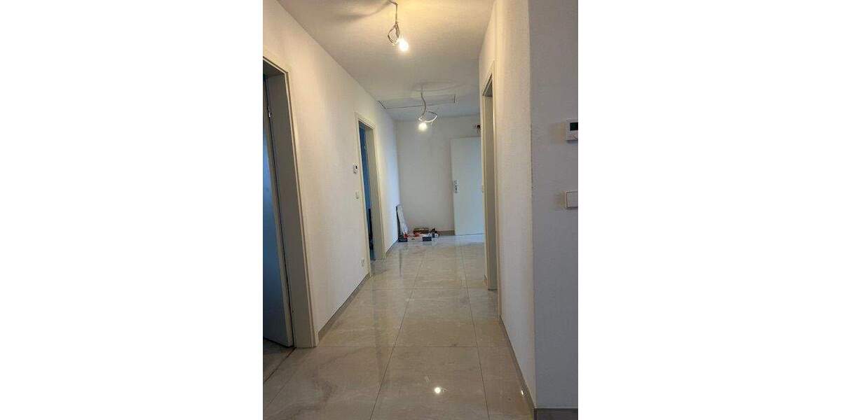 Etagenwohnung Vöhringen - 3 Zimmer, 102 m&sup2;, 1.200&euro; | Angebot:25675450