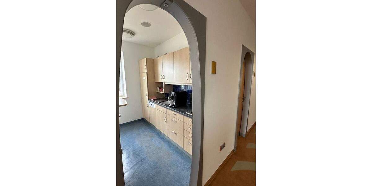 Gewerbeobjekt Weißenhorn - 8 Zimmer, 267 m&sup2;, 2.000&euro; | Angebot:24450600