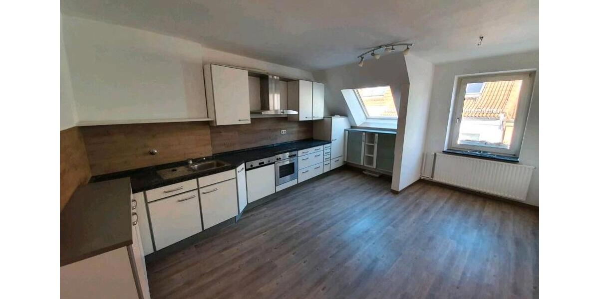 Dachgeschoßwohnung Osnabrück - 4 Zimmer, 112 m&sup2;, 2.200&euro; | Angebot:26340674