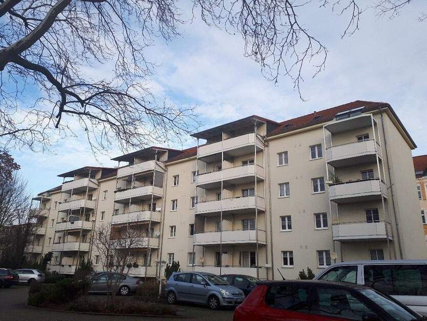 W3421 - 2RW m. Einbauküche in bester Wohnlage 2 zimmer