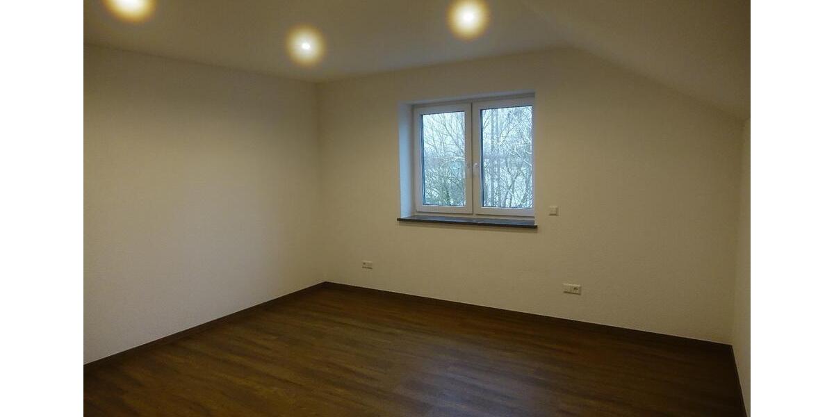 Maisonettenwohnung Bad Schönborn - 5 Zimmer, 172 m&sup2;, 2.100&euro; | Angebot:26278589