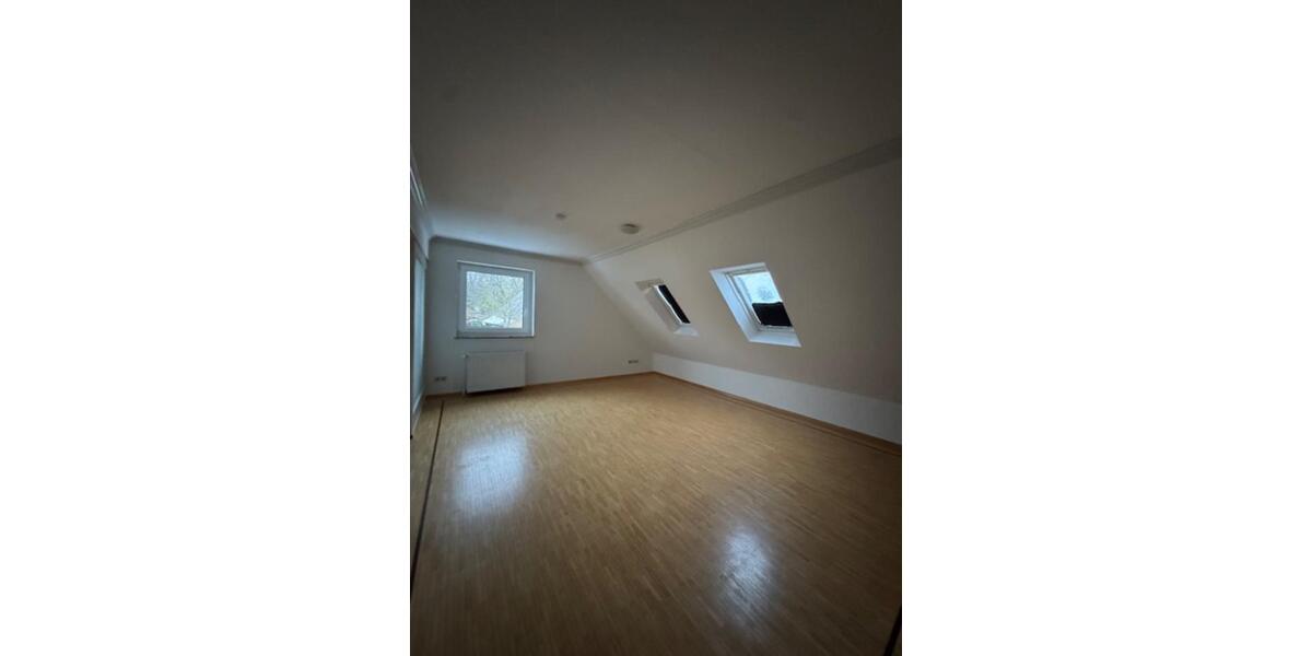 Etagenwohnung Schortens - 5 Zimmer, 125 m&sup2;, 920&euro; | Angebot:24810823
