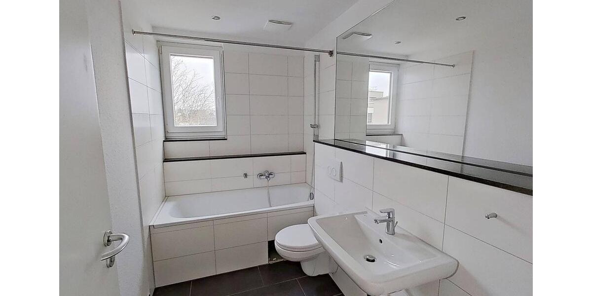 Etagenwohnung Bonn Tannenbusch - 3 Zimmer, 86 m&sup2;, 985&euro; | Angebot:24981827