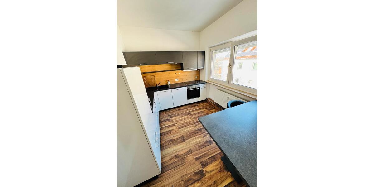 Etagenwohnung Neustadt an der Aisch - 4 Zimmer, 135 m&sup2;, 899&euro; | Angebot:25148467