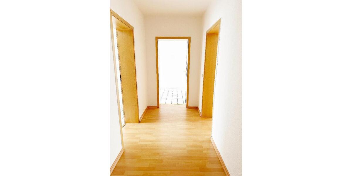 Etagenwohnung Riesa - 1 Zimmer, 45 m&sup2;, 280&euro; | Angebot:25979084