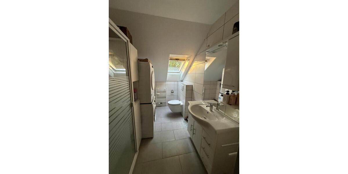Dachgeschoßwohnung Wedemark - 3 Zimmer, 93 m&sup2;, 1.100&euro; | Angebot:26693492