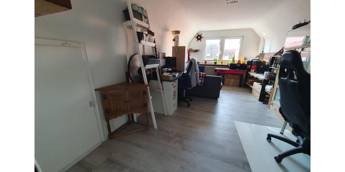 Dachgeschoßwohnung Hofheim am Taunus - 2 Zimmer, 70 m&sup2;, 870&euro; | Angebot:26284091