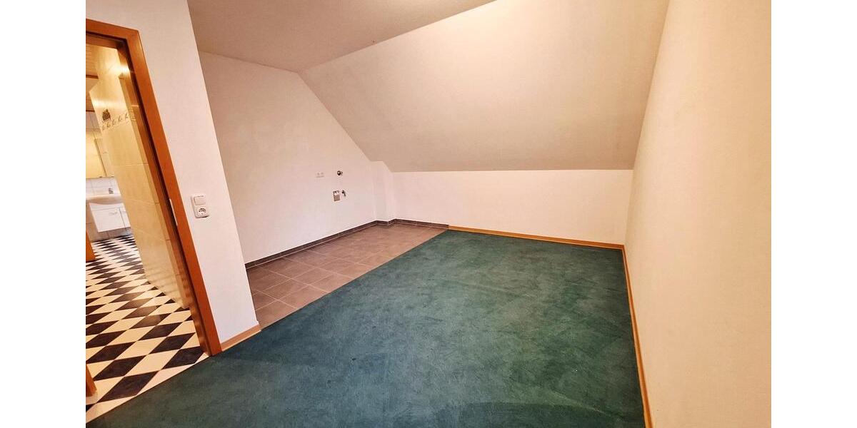 Dachgeschoßwohnung Barßel - 2 Zimmer, 106 m&sup2;, 650&euro; | Angebot:25613354