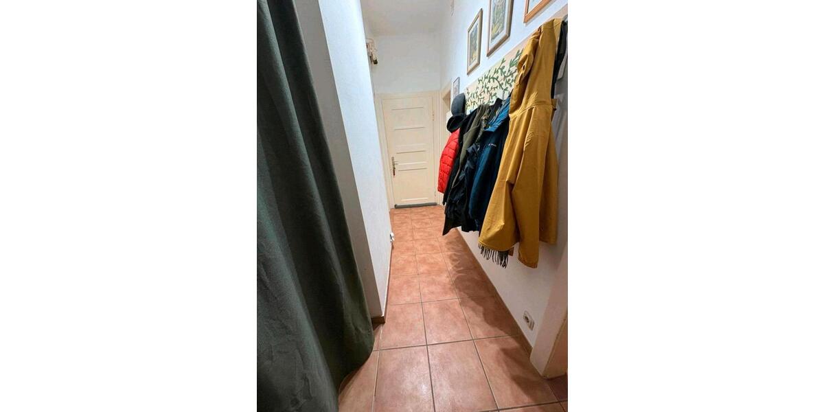 Etagenwohnung Saarbrücken - 1 Zimmer, 75 m&sup2;, 890&euro; | Angebot:26672376