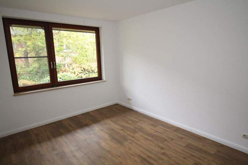 Besichtigungstermin am 23.10. um 14.30 Uhr, Dreizimmerwohnung mit Terrasse und Blick ins Grüne 3 zimmer