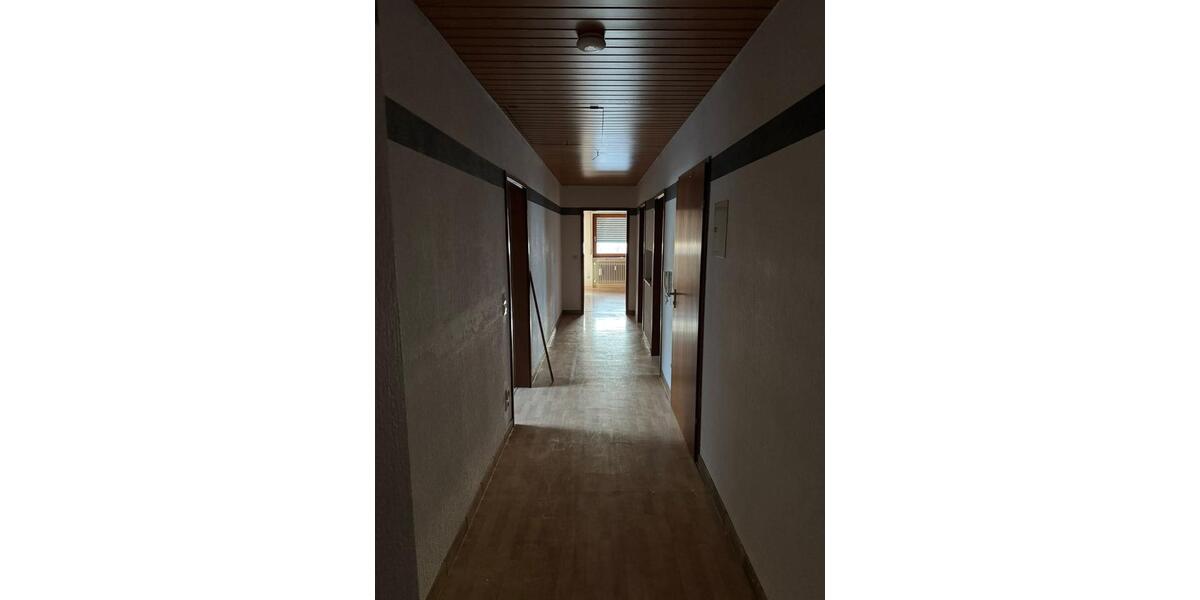 Dachgeschoßwohnung Filderstadt - 4 Zimmer, 82 m&sup2;, 1.100&euro; | Angebot:24865420