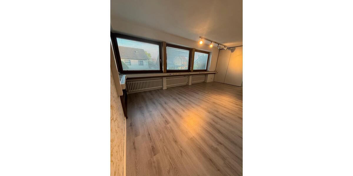 Erdgeschoßwohnung Bad Königshofen im Grabfeld - 5 Zimmer, 160 m&sup2;, 1.000&euro; | Angebot:19351823