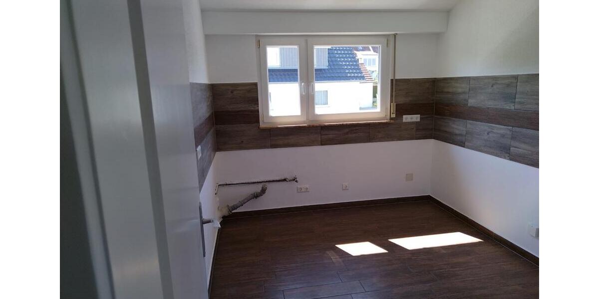 Etagenwohnung Uhingen - 4 Zimmer, 80 m&sup2;, 1.000&euro; | Angebot:26462087