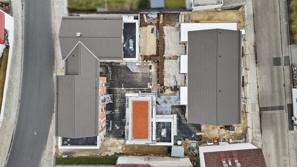 Reihenhaus Ingolstadt - 4.5 Zimmer, 134 m&sup2;, 1.900&euro; | Angebot:25367088