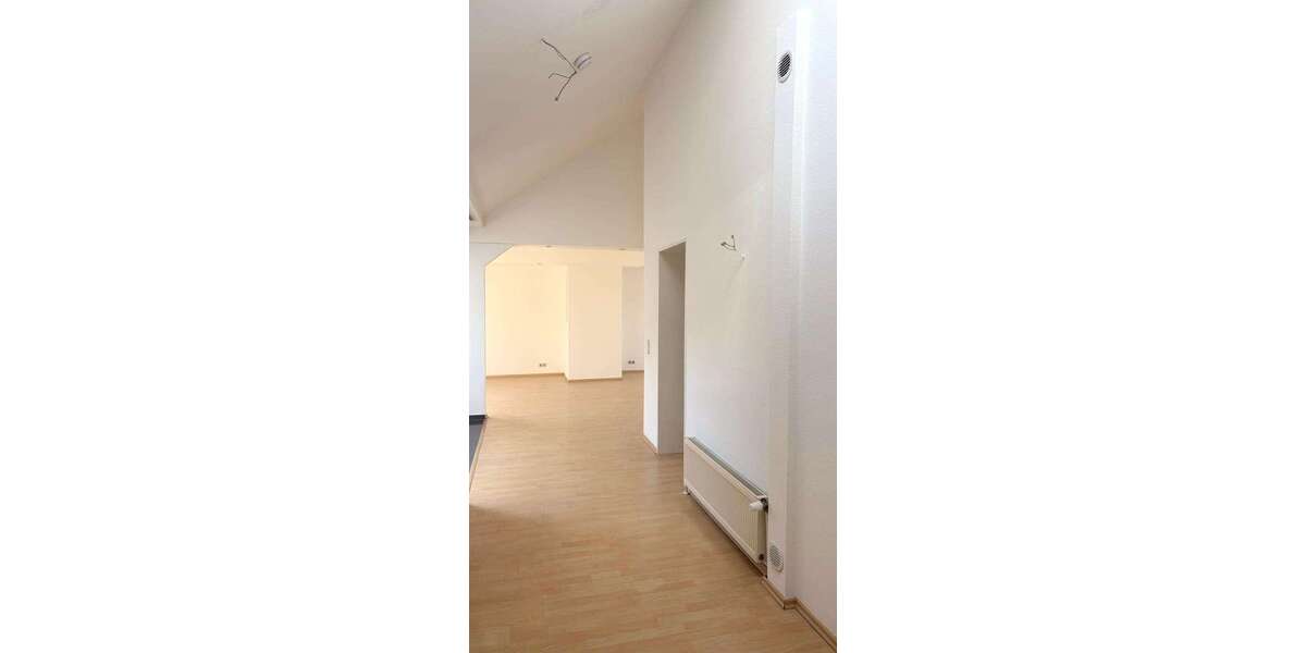 Etagenwohnung Frankfurt Bockenheim - 2 Zimmer, 85 m&sup2;, 1.100&euro; | Angebot:26725423