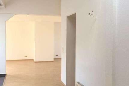 Wohnung Frankfurt Bockenheim - 2 Zimmer, 85 m&sup2;, 1.100&euro; | Angebot:26725423