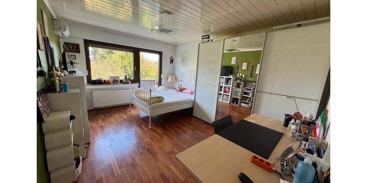 Einfamilienhaus Willich - 5 Zimmer, 430 m&sup2;, 1.900&euro; | Angebot:26645782