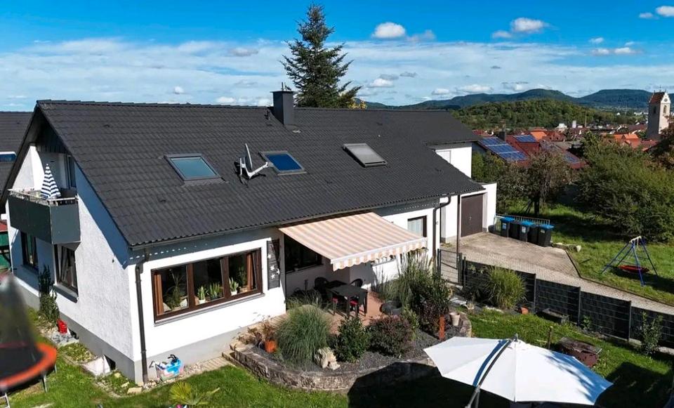 Schöne helle Dachgeschoss Wohnung in Ofterdingen 3 zimmer