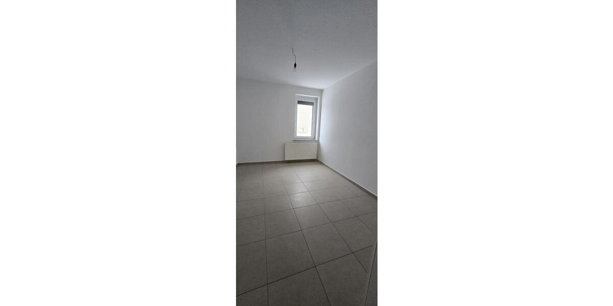 Erdgeschoßwohnung Mockrehna - 3 Zimmer, 82 m&sup2;, 450&euro; | Angebot:24781607