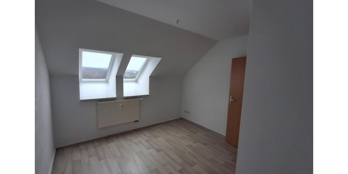 Dachgeschoßwohnung Limbach-Oberfrohna Oberfrohna - 4 Zimmer, 90 m&sup2;, 581&euro; | Angebot:24570447