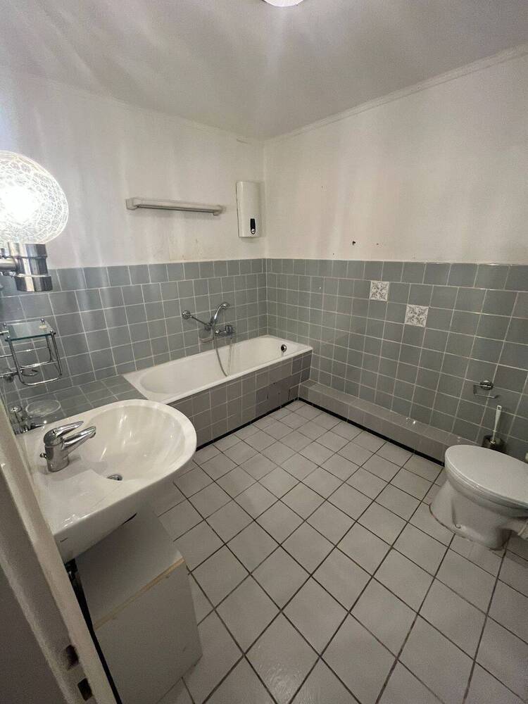 BESICHTIGUNG: DI., 02.09., 17.00 - 17.30 Uhr! Großzügige 3-Zimmer-Wohnung in Schnelsen, 95 m²! Befristete Vermietung für ein Jahr, auch an WG