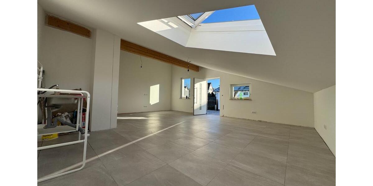 3-Zimmer-Dachgeschosswohnung mit großem Balkon (Neubau) 3 zimmer