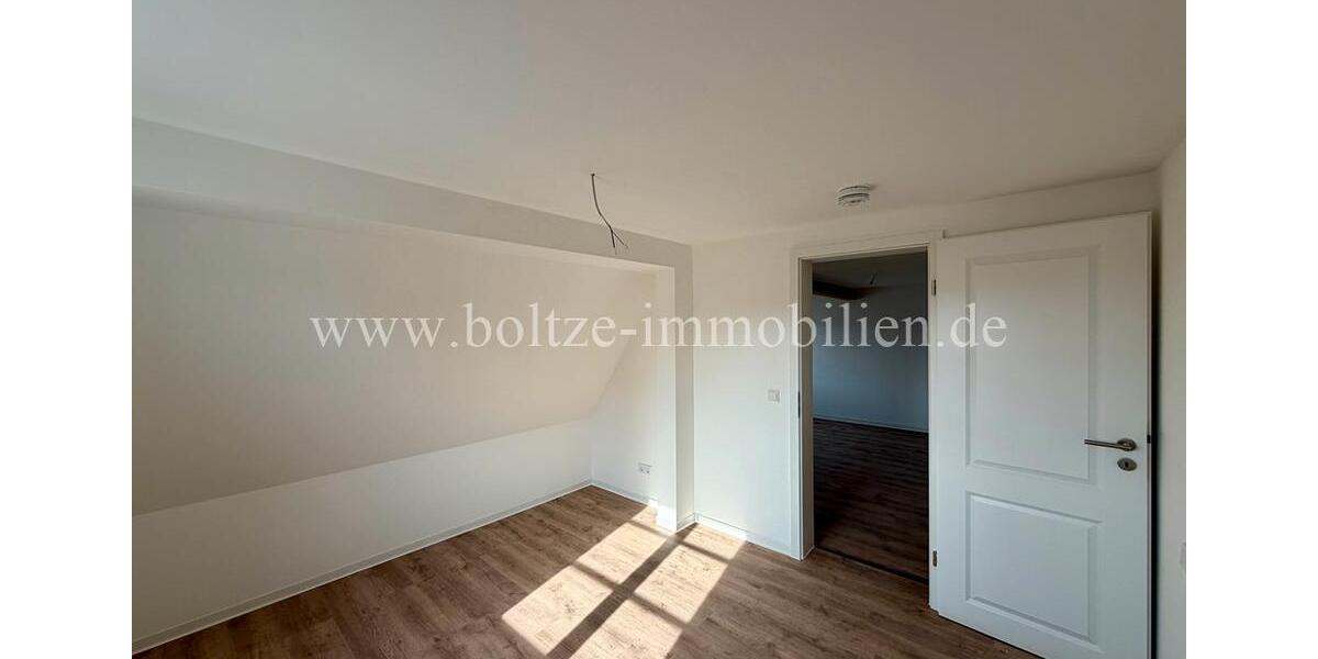 Dachgeschoßwohnung Naumburg (Saale) - 2 Zimmer, 44 m&sup2;, 310&euro; | Angebot:25806754