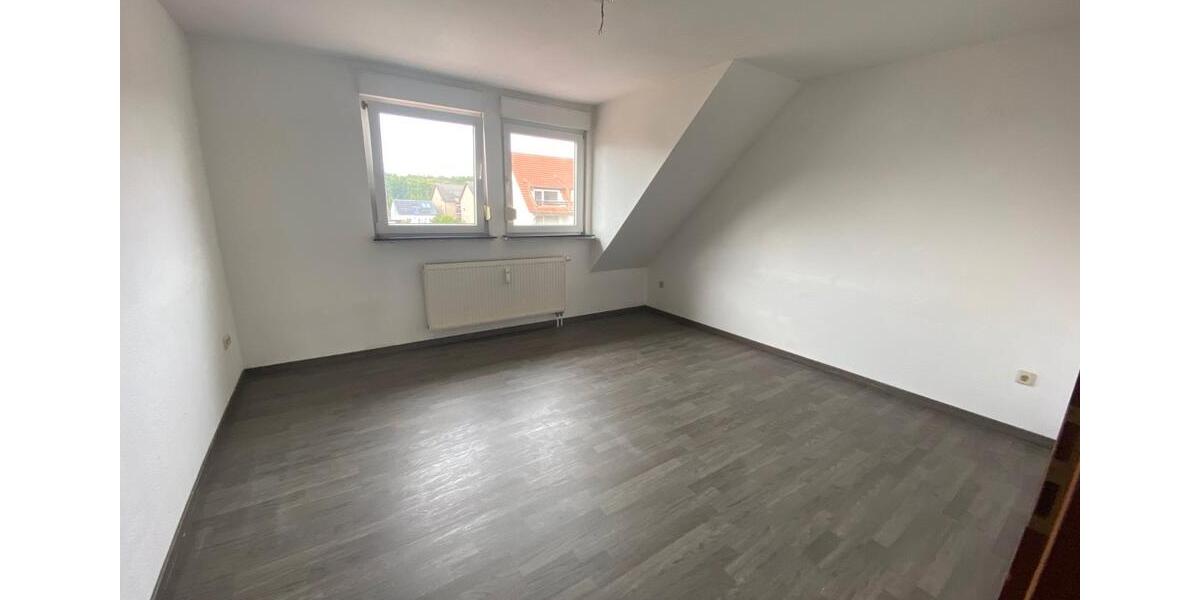 Dachgeschoßwohnung Zerbst (Anhalt) Leps - 4 Zimmer, 93 m&sup2;, 420&euro; | Angebot:26459503