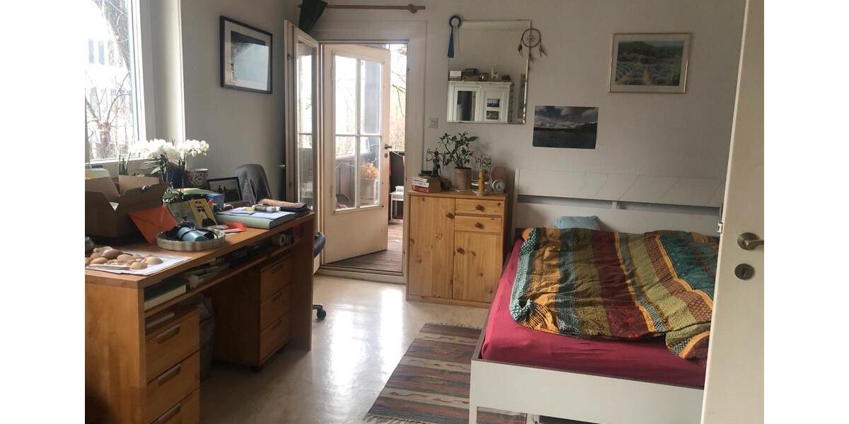 Helles Zimmer in gemütlicher 4er WG 1 zimmer