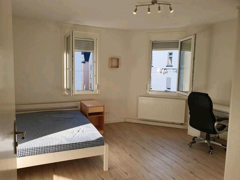++Top Lage++WG Zimmer in Stuttgart Zuffenhausen