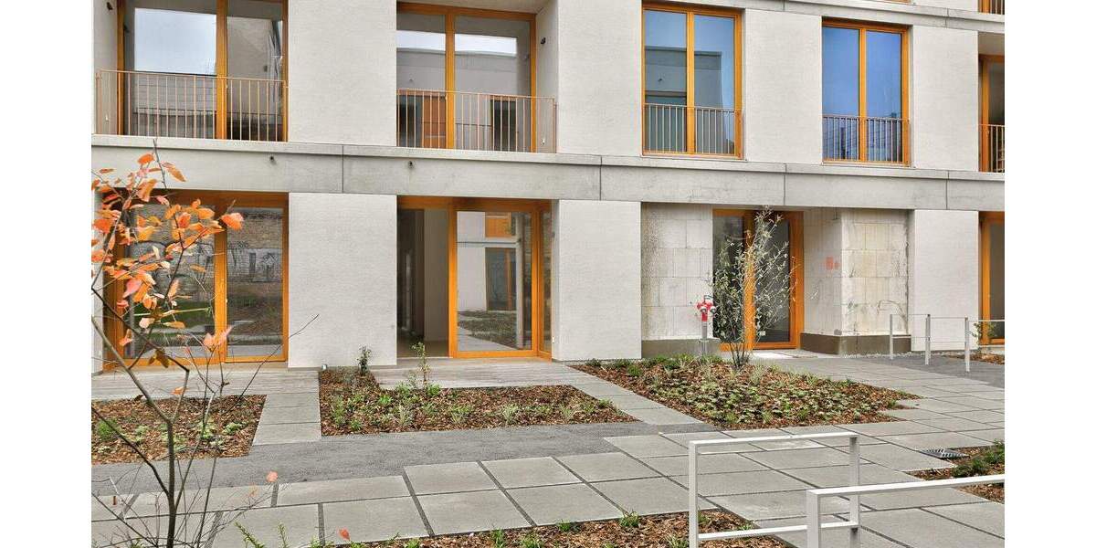 Licht, Ruhe und Stil - Neubau im geschützten Innenhof 3 zimmer