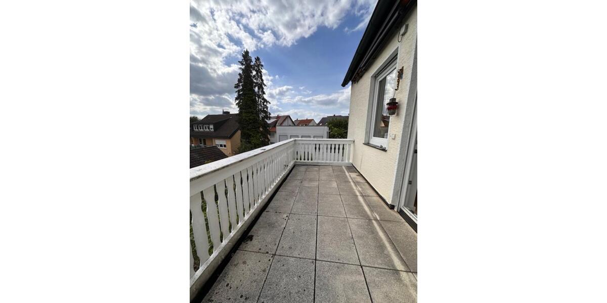 Attraktive 4,5-Zimmer-Maisonette Wohnung in Stuttgart-Möhringen 4.5 zimmer