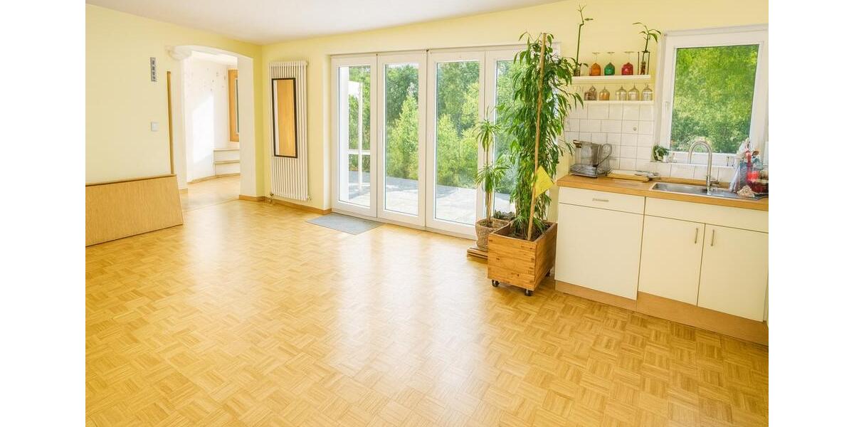 Etagenwohnung Haßfurt - 4 Zimmer, 116 m&sup2;, 1.000&euro; | Angebot:26639967
