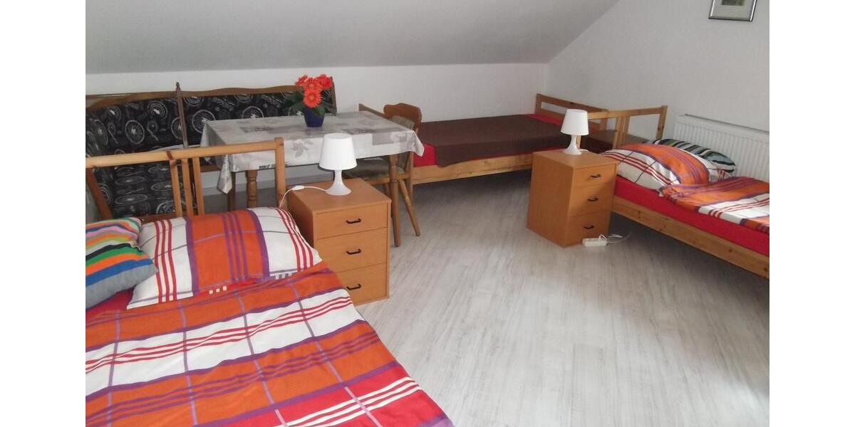 Wohnen auf Zeit Herzogenaurach - 4 Zimmer, 130 m&sup2;, 20&euro; | Angebot:23431341