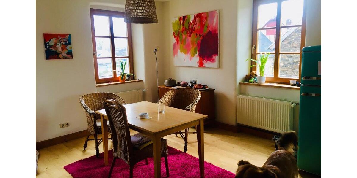 Geräumiges Dachgeschoss in tierfreundlichem Haus mit Garten 1 zimmer