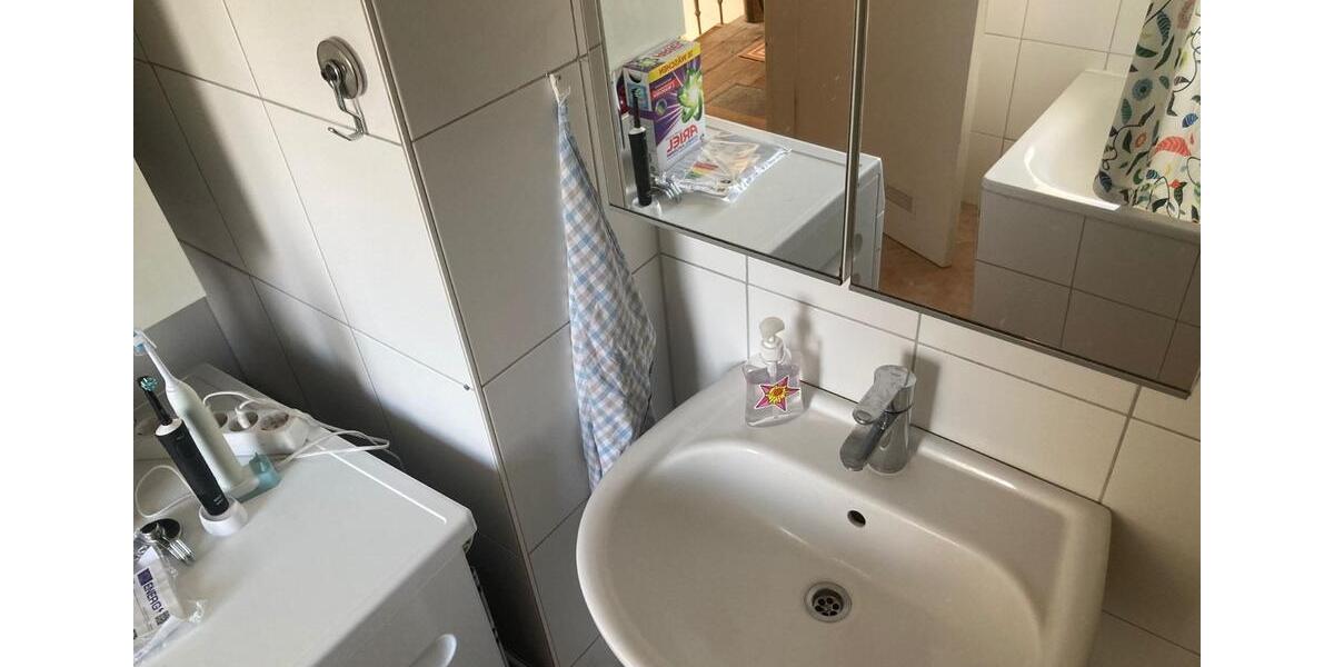 Dachgeschoßwohnung Kiel Elmschenhagen - 5 Zimmer, 105 m&sup2;, 297&euro; | Angebot:25308216