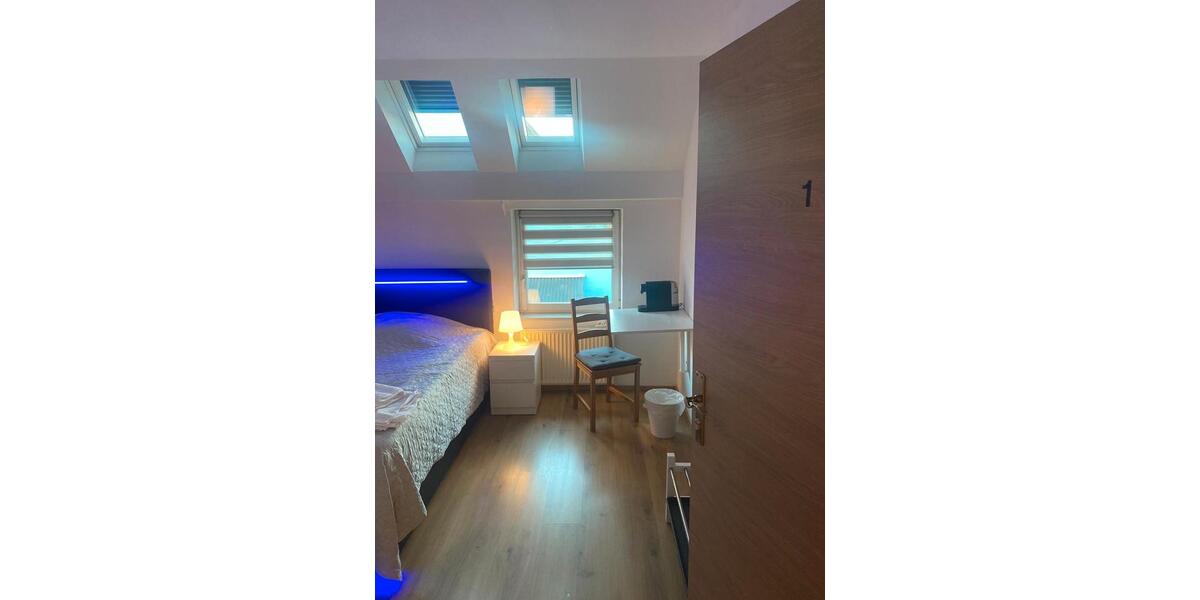 Wohnen auf Zeit Albertshofen - 9 Zimmer, 24 m&sup2;, 18&euro; | Angebot:26339486