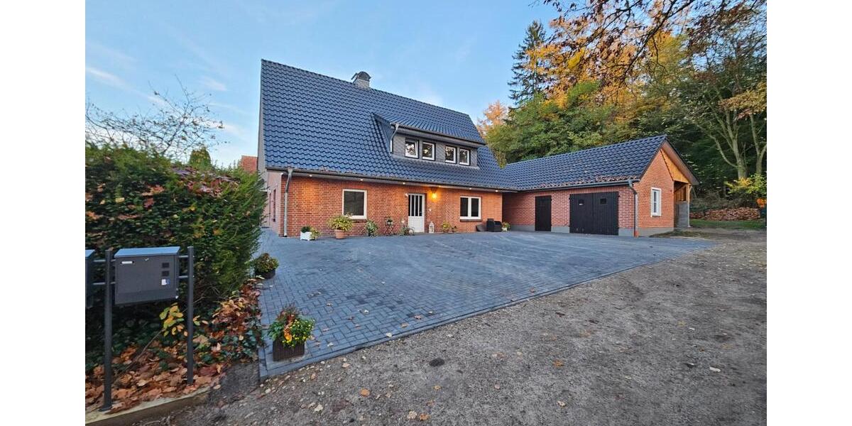 Moderne 3-Zi-Erdgeschosswohnung mit großem Garten, Doppelterrasse 3.5 zimmer