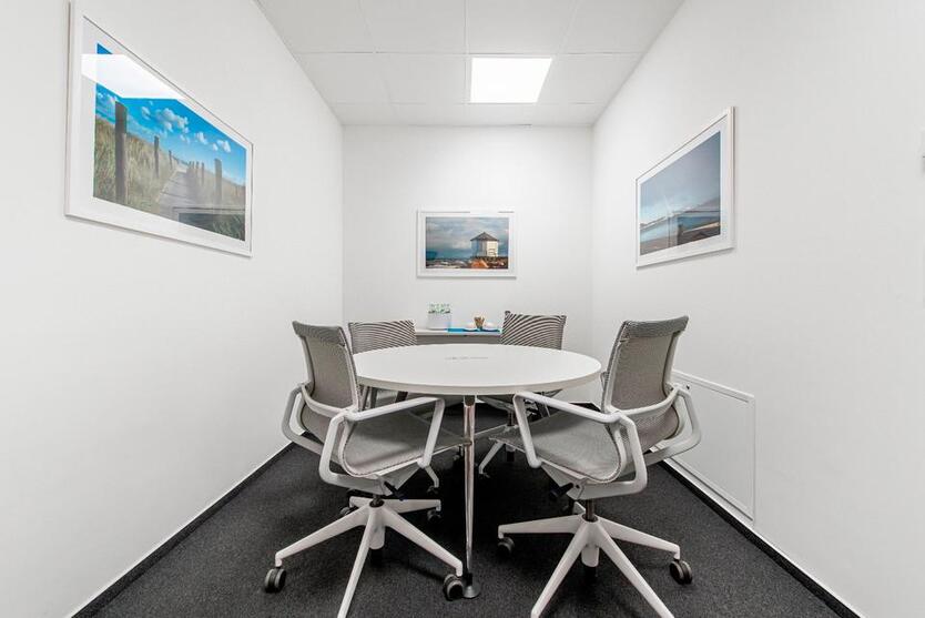 Großraumbüros für 10 Personen 45 sqm in Regus Science Park
