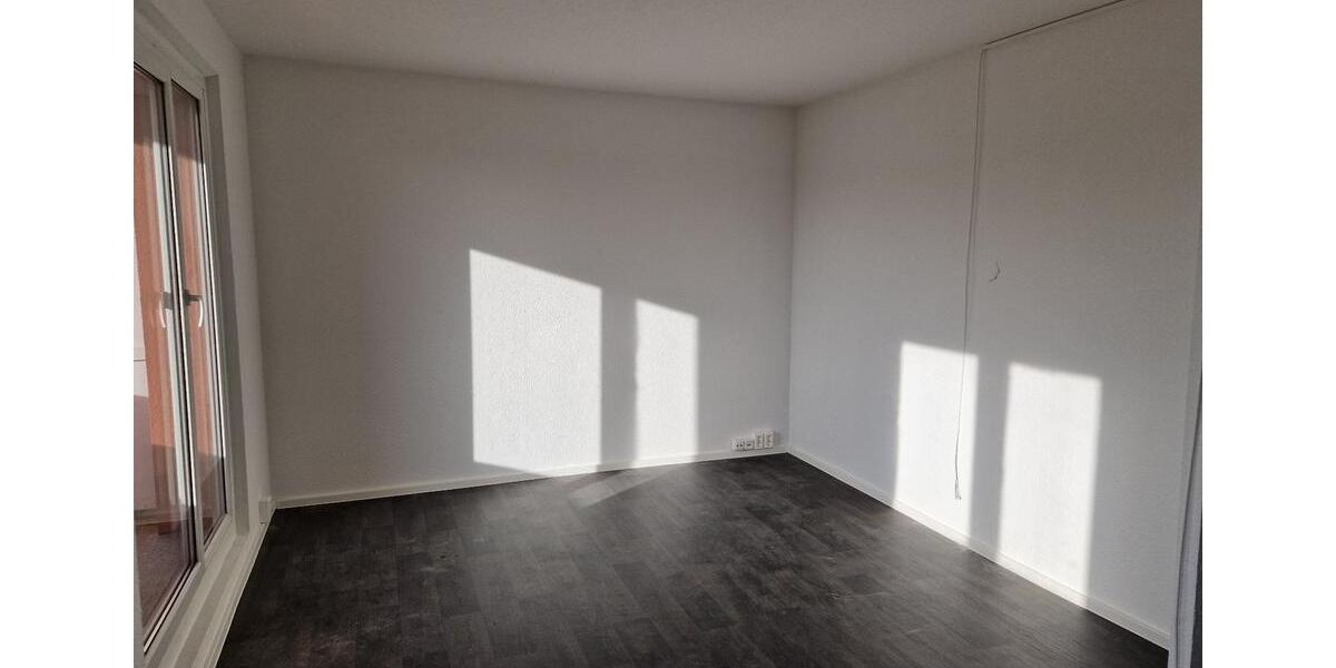 Etagenwohnung Gräfenhainichen - 3 Zimmer, 56 m&sup2;, 367&euro; | Angebot:24713395