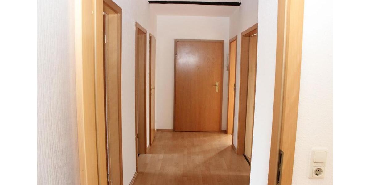 Dachgeschoßwohnung Hagenow - 4 Zimmer, 85 m&sup2;, 590&euro; | Angebot:25868132