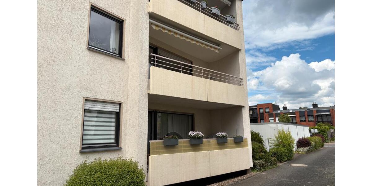 Etagenwohnung Bad Salzuflen - 3 Zimmer, 90 m&sup2;, 990&euro; | Angebot:26679297