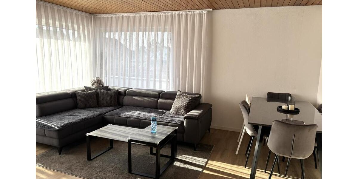 Lichtdurchflutete 4,5-Zimmer-Wohnung mit großzügigem Balkon und Einzelgarage 4.5 zimmer
