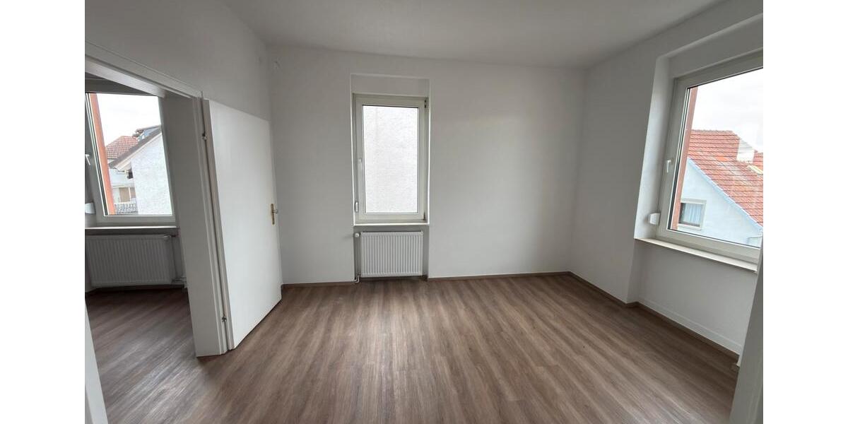Doppelhaushälfte Münster (Hessen) - 7 Zimmer, 195 m&sup2;, 2.450&euro; | Angebot:26048023