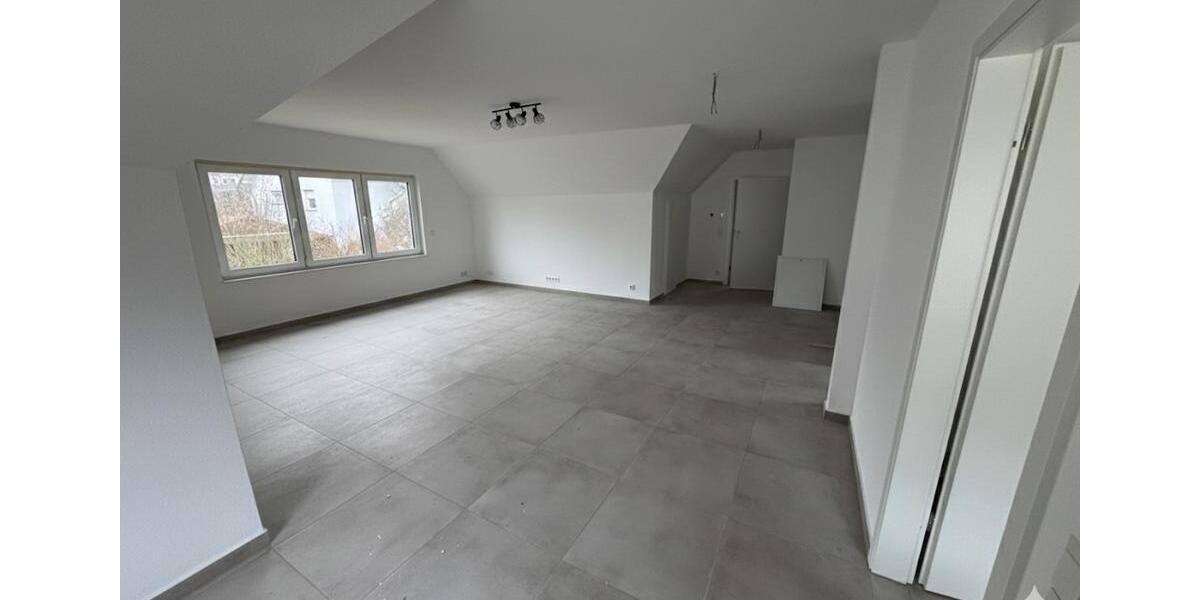 Dachgeschoßwohnung Pohlheim - 3 Zimmer, 80 m&sup2;, 960&euro; | Angebot:25724114