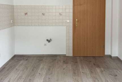 Wohnung zum Mieten in Niederwürschnitz 300 € 60 m²