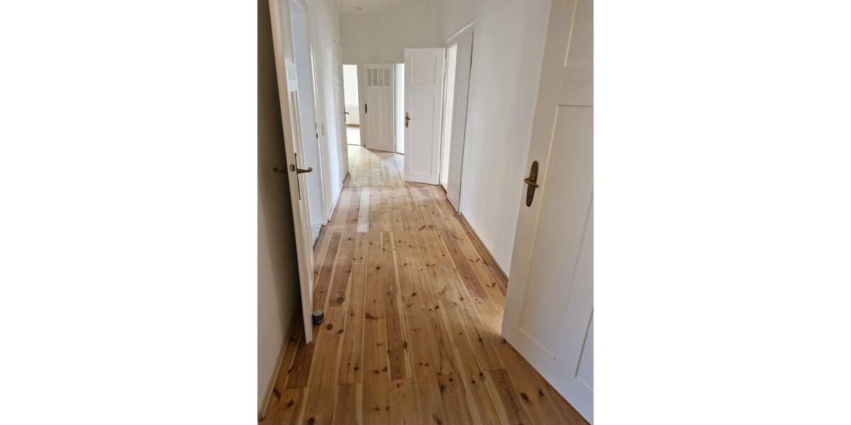 Erdgeschoßwohnung Bad Langensalza - 4 Zimmer, 169 m&sup2;, 1.095&euro; | Angebot:24183122