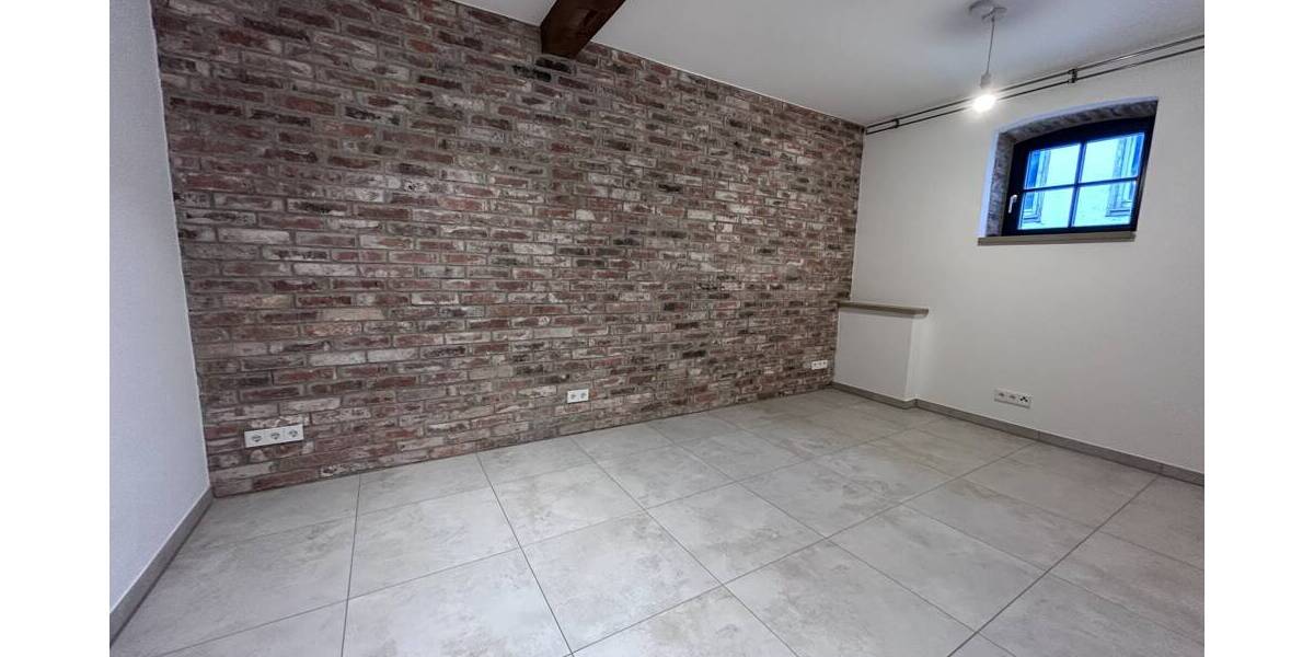 Etagenwohnung Vaihingen an der Enz - 2 Zimmer, 77 m&sup2;, 1.000&euro; | Angebot:26055106