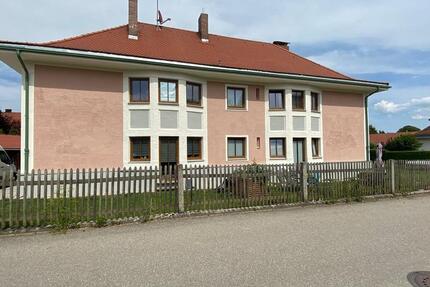 Wohnung Tittmoning - 3 Zimmer, 80 m&sup2;, 750&euro; | Angebot:24655201