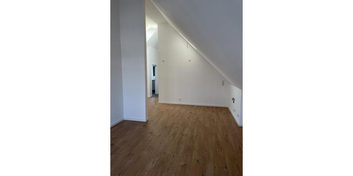 Dachgeschoßwohnung Fürstenwalde (Spree) - 2 Zimmer, 61 m&sup2;, 801&euro; | Angebot:25710613